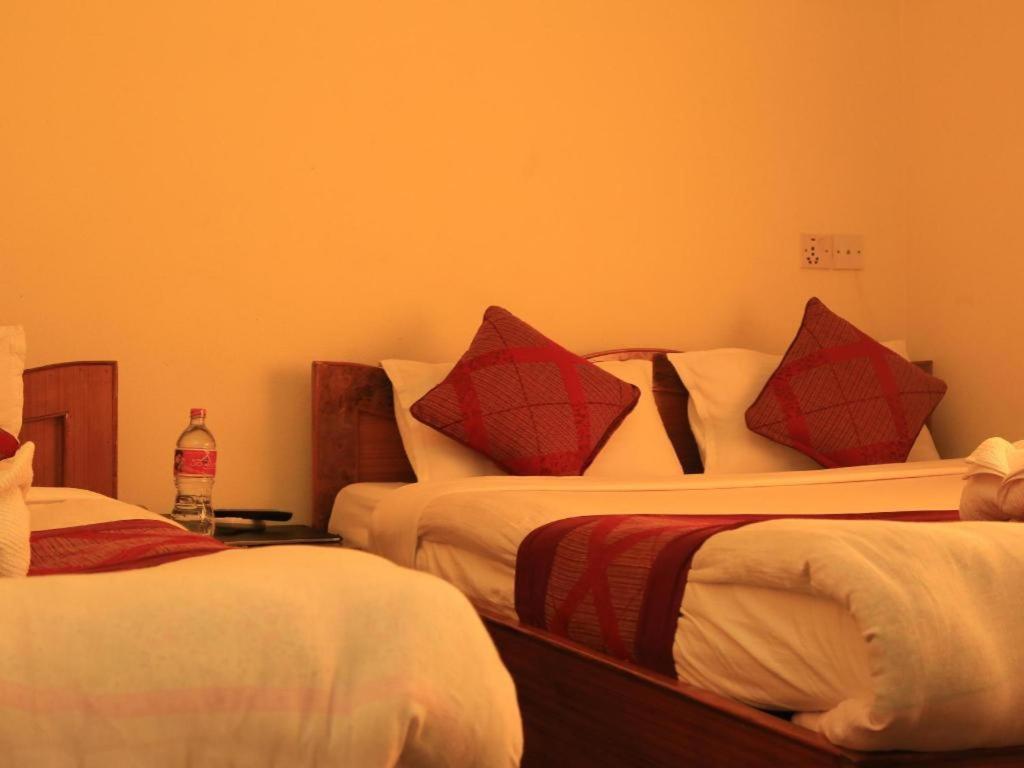 Hotel Royal Image Pokhara Kültér fotó