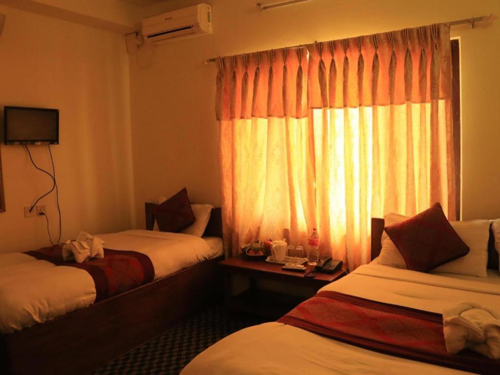 Hotel Royal Image Pokhara Kültér fotó