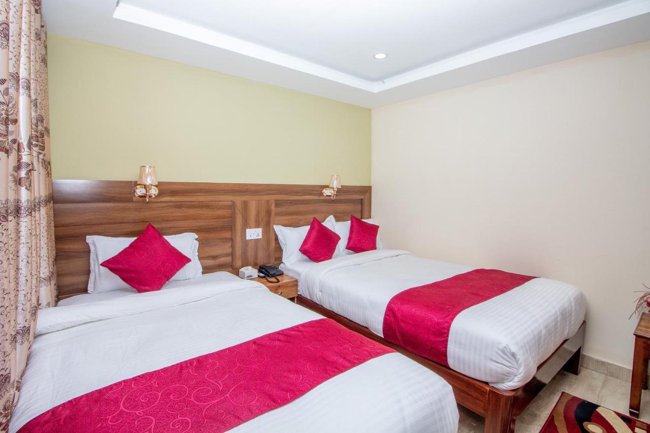 Hotel Royal Image Pokhara Kültér fotó