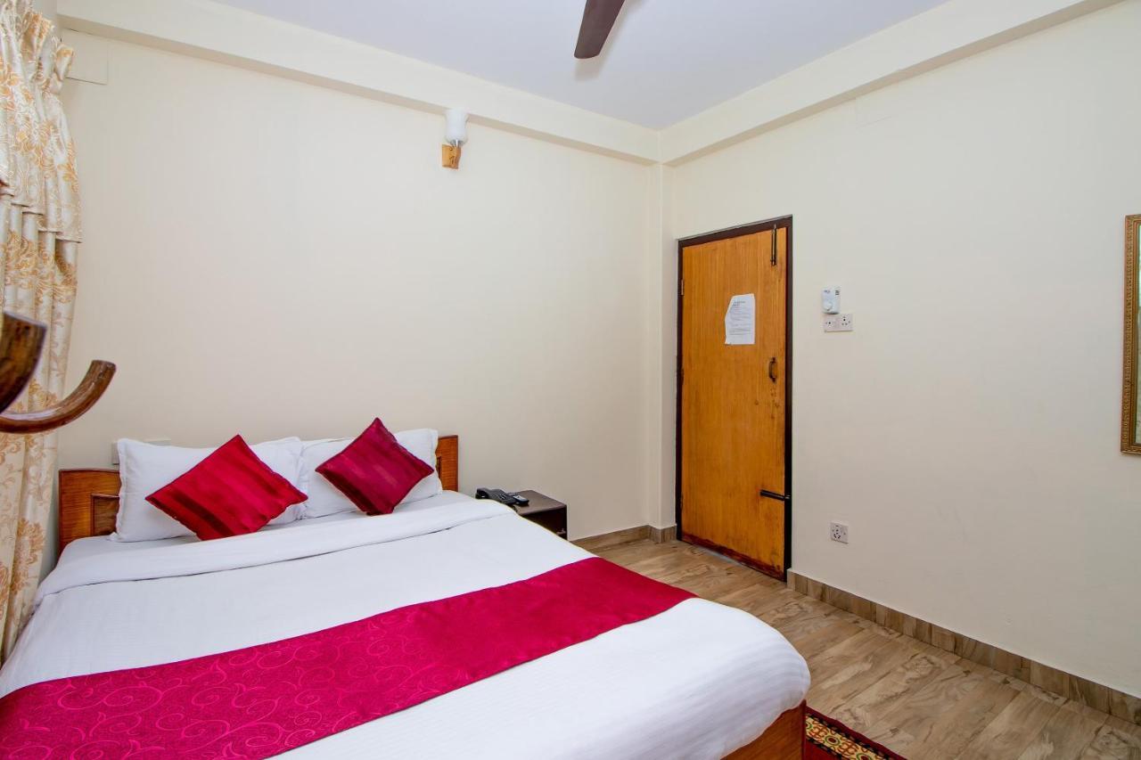Hotel Royal Image Pokhara Kültér fotó