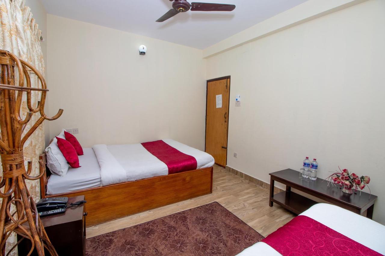 Hotel Royal Image Pokhara Kültér fotó